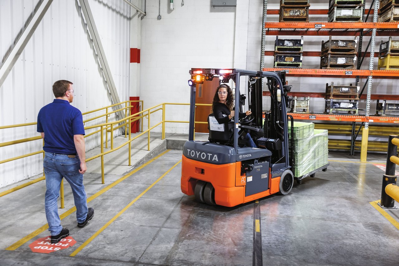 sens+ operator assist system helping forklift operator backup