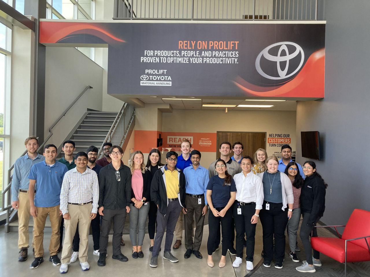 Stagiaires Toyota 2022 en visite chez Prolift à Louisville, KY